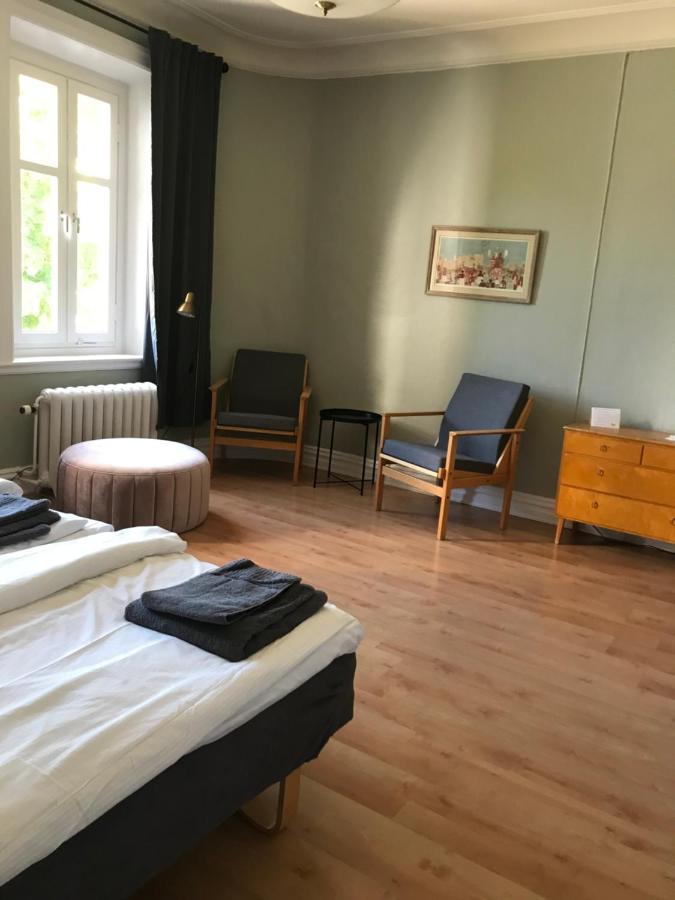 Отель Hellidens Slott Тидахольм Экстерьер фото